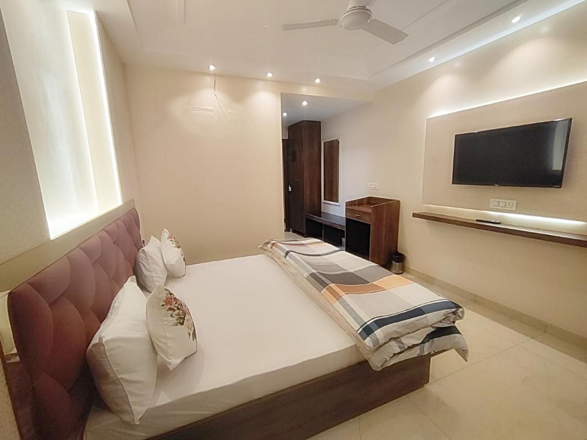 Hotel Luxuria Ludhiana Exterior photo