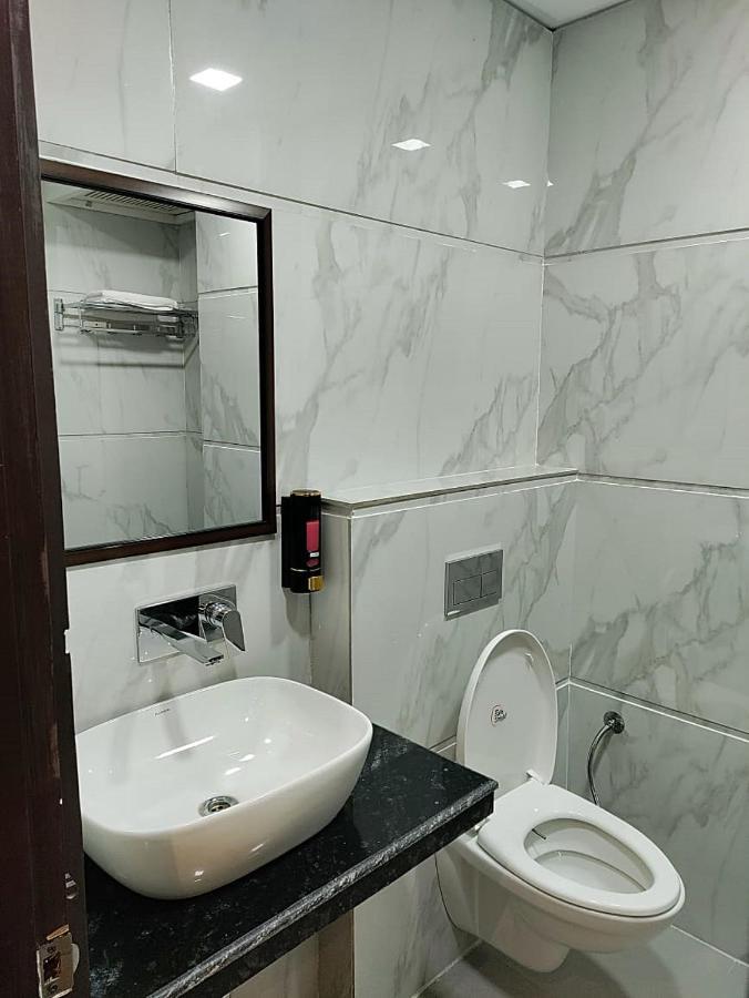 Hotel Luxuria Ludhiana Exterior photo
