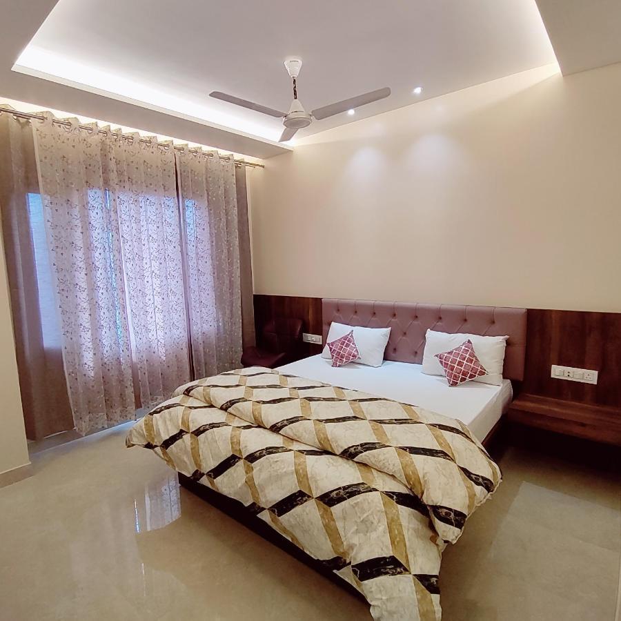 Hotel Luxuria Ludhiana Exterior photo