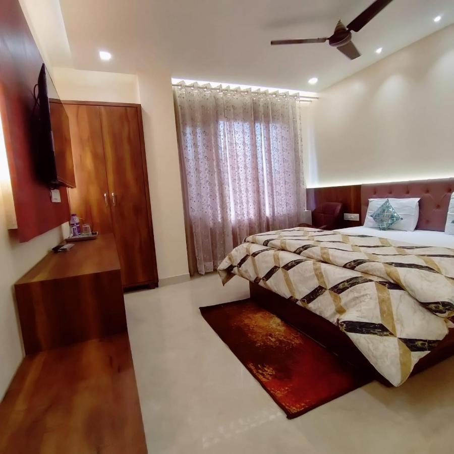 Hotel Luxuria Ludhiana Exterior photo