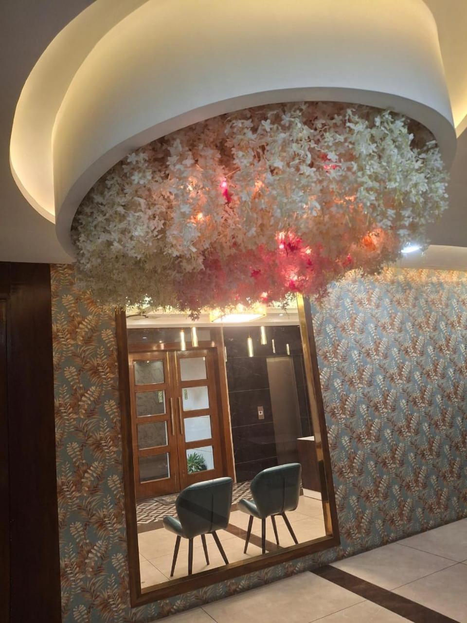 Hotel Luxuria Ludhiana Exterior photo